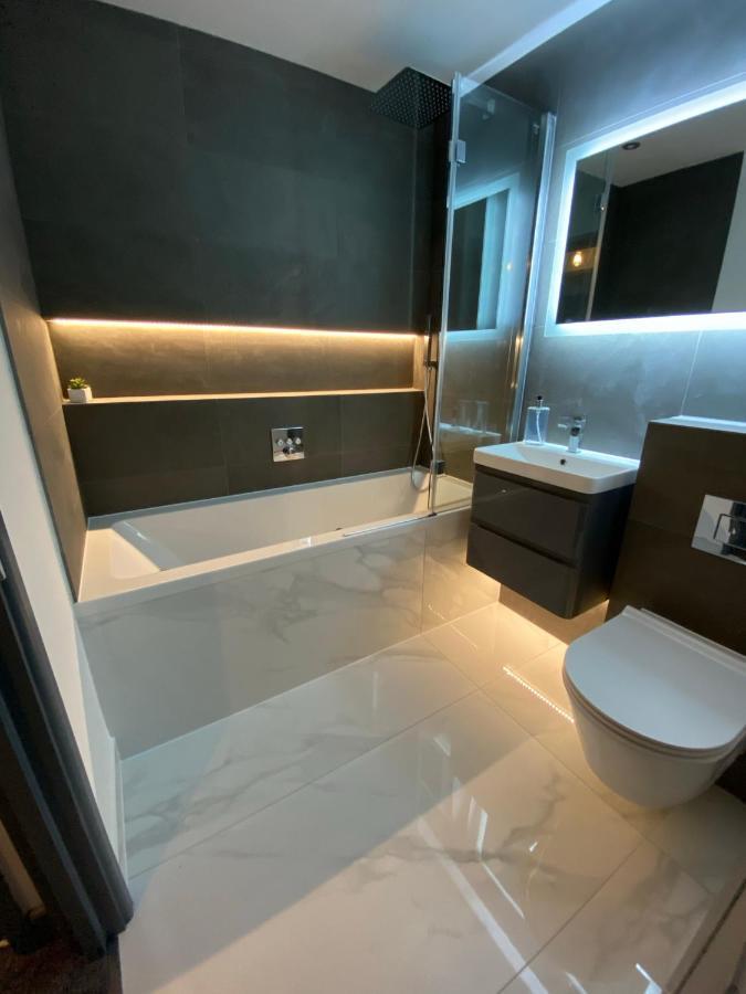 Beautiful Modern Cosy Central Apartment / Sleeps 4 Reading Bagian luar foto